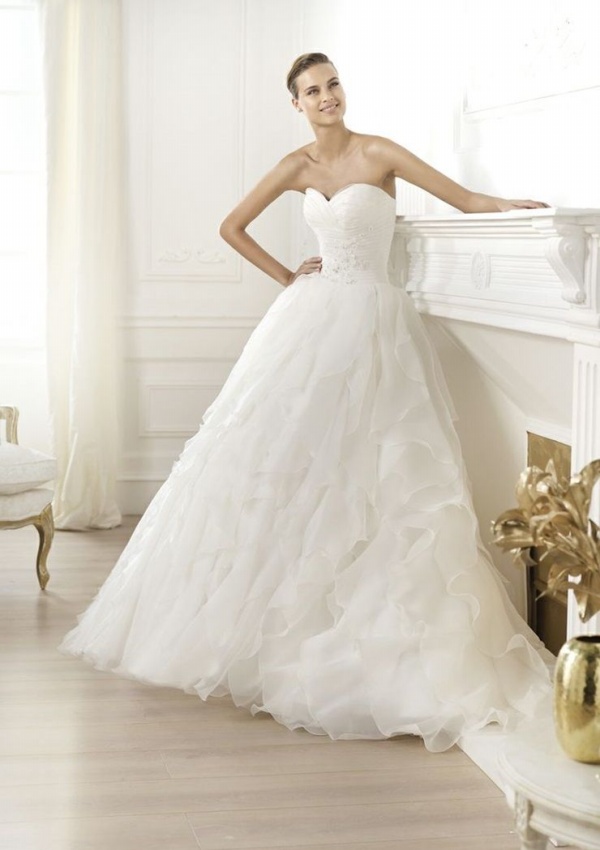 Đầm cưới kiêu sa và tinh tế dành cho cô dâu trẻ từ BST Pronovias 2014 - Pronovias - Thời trang cưới - Đầm cưới - Bộ sưu tập - Hình ảnh - Thời trang