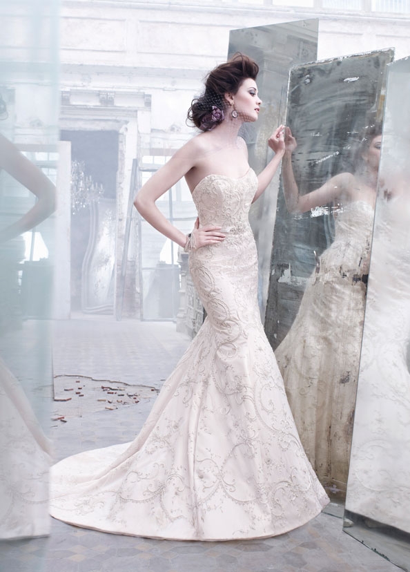 Đẹp với áo cưới Lazaro - Lazaro - Áo Cưới - Bộ sưu tập - Nhà thiết kế