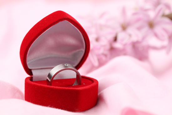 แหวนทองคำขาว สวยคุ้มค่า เพื่อคนพิเศษในวันสำคัญ - แหวนแต่งงาน - แหวนทองคำขาว - ทองคำขาว - ความรู้ - คุณสมบัติ - ข้อดีทองคำขาว