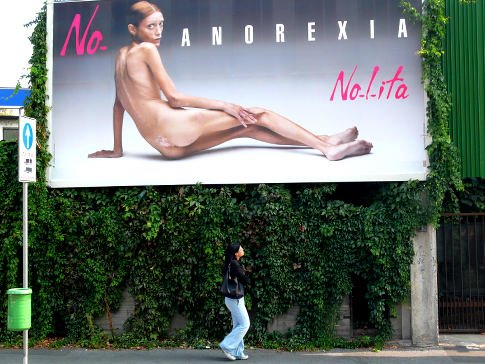 Anorexic model Isabelle Caro is dead at 28; French model's nude 'No Anorexia' billboard was banned