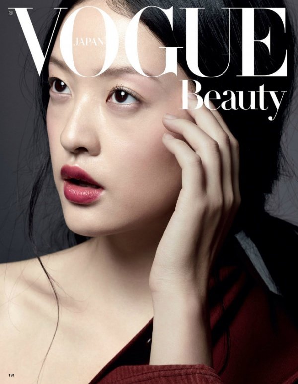 Chiêm ngưỡng phong cách làm đẹp nhẹ nhàng trên tạp chí Vogue Nhật Bản tháng 2/2014