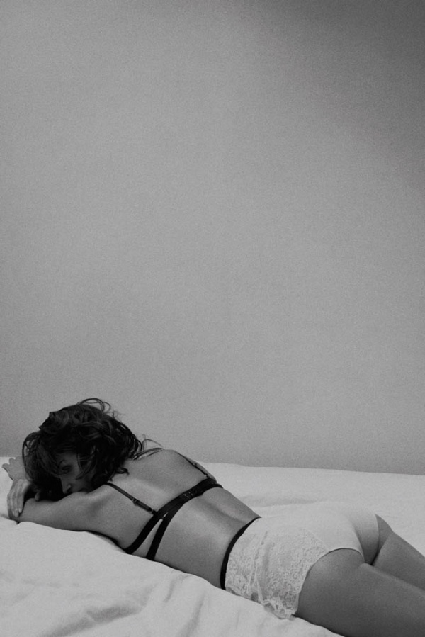 Siêu mẫu Helena Christensen gợi cảm trong BST nội y của Triump - Helena Christensen - Triumph - Nội y - Thời trang - Thời trang nữ - Bộ sưu tập - Nhà thiết kế - Người mẫu - Xuân 2014