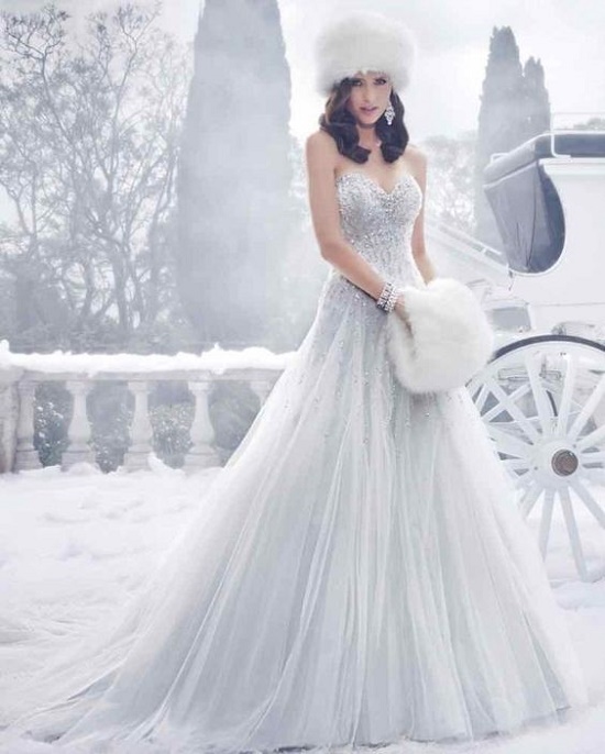 winter wedding dress - ชุดแต่งงาน - เจ้าสาว - ชุดแต่งงานสวย - ชุดแต่งงานสวยๆ - แฟชั่น - ผู้หญิง - แฟชั่นคุณผู้หญิง - ไอเดีย - อินเทรนด์ - การแต่งตัว - เทรนด์ใหม่ - เทรนด์แฟชั่น - แฟชั่นเสื้อผ้า