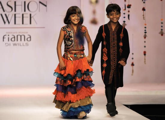 Your request is being processed... "Slumdog Millionaire" Kids Walk In Fashion Show (PHOTOS)