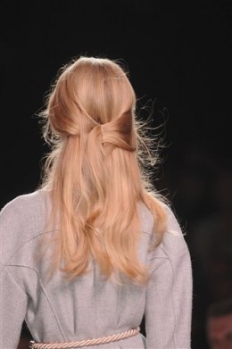 เก็บตกจากงาน Paris Fall 2011 ในลุคที่ดีที่สุด - อินเทรนด์ - แต่งหน้า - แฟชั่น - เทรนด์ใหม่ - ความงาม - นางแบบ