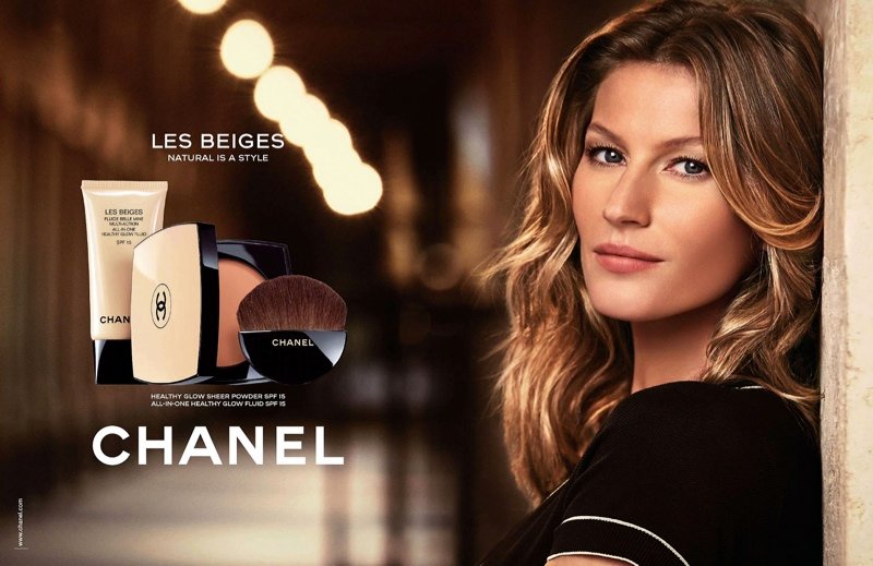 Gisele Bundchen tỏa sáng cùng quảng cáo mới của mỹ phẩm Chanel ‘Les Beiges’