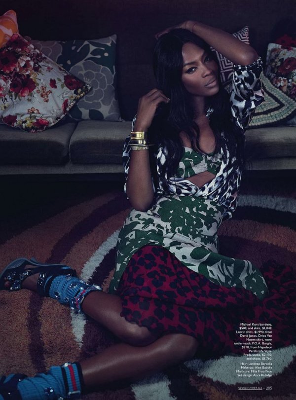 Naomi Campbell mặn mà cùng phong cách retro chic trên tạp chí Vogue Úc tháng 5/2014