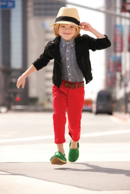 สดใสรับฤดูร้อนกับรองเท้า Crocs สวยใส่สบาย สไตล์ Old School!