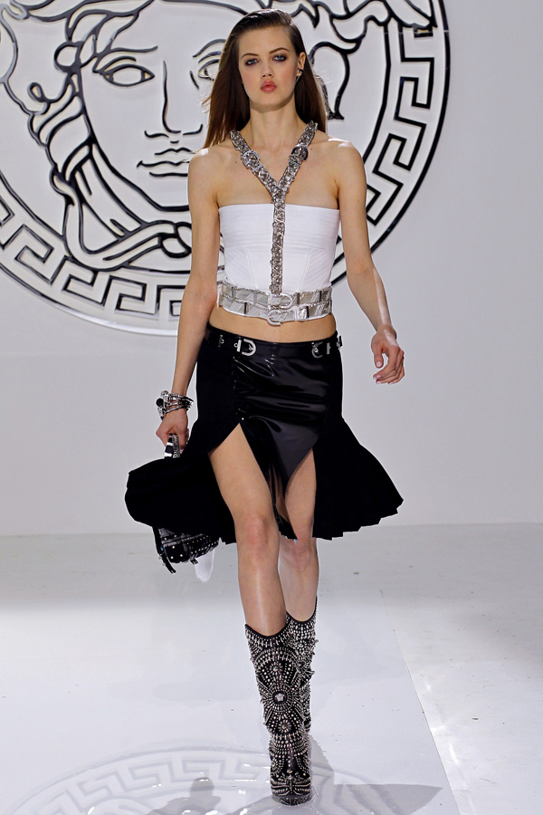 Sexy Versace Fall 2013 Collection at Milan Fashion Week - Versace - Fashion - Collection - Designer - Fall 2013 - Fashion Show