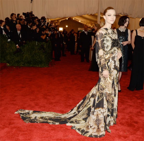 Thời trang quyến rũ của Sao tại Met Gala 2013 - Beyonce - Gwen Stefani - Jessica Biel - Katie Holmes - Kirsten Dunst - Madonna - Met Gala 2013 - Phong Cách Sao - Thảm đỏ - Tin Thời Trang