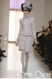 แฟชั่นโชว์หรูเริ่ด!! จาก Paris Haute Couture 2010 - แฟชั่น - แฟชั่นคุณผู้หญิง - แฟชั่นโชว์