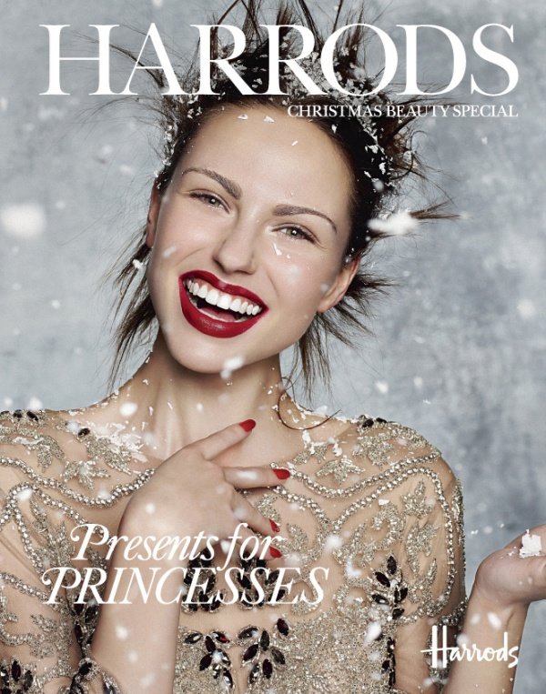 ‘Snow Queen’: phong cách làm đẹp ngày Đông ấn tượng trên tạp chí Harrods