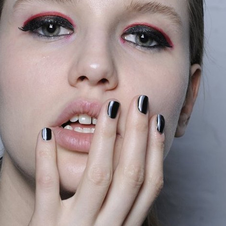 Những kiểu nail sẽ thống trị thế giới thời trang Thu/Đông 2012 - xu hướng - Thời trang nữ - Tư vấn - Thu/Đông 2012 - Trang trí móng
