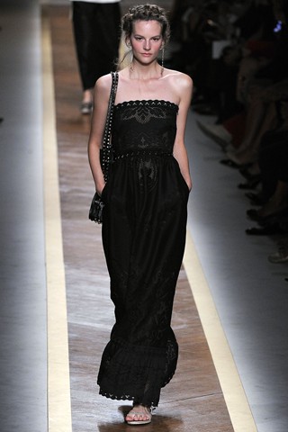 Valentino Spring 2012 Ready-to-Wear - Women's Wear - Fashion Week - Fashion Show - Valentino