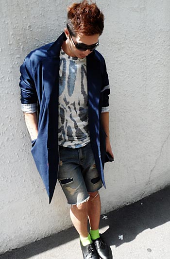 มิกซ์ แอนด์ แมทช์ แฟชั่นพิมพ์ลายของหนุ่ม ๆ