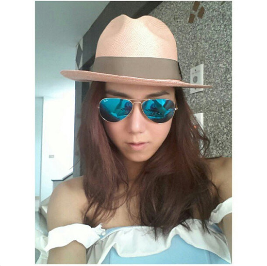 ไอเทมฮิตหน้าร้อน!! "แว่นกันแดด" สวย เริ่ด แบบซุปตาร์!! - Celeb Style - แฟชั่นดารา - แว่นตา - แว่นกันแดด - แว่นตากันแดด - แว่นสไตล์ดารา