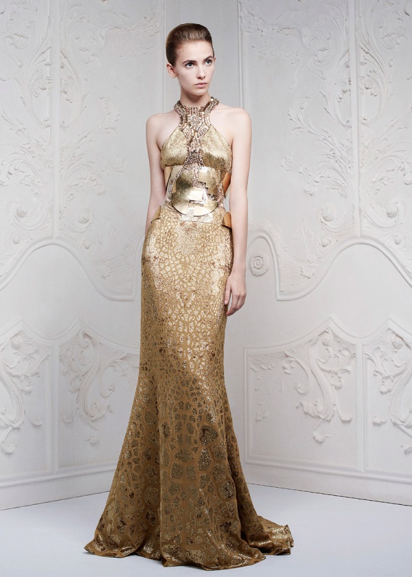 Ngọt ngào mà quý phái trong BST Reosrt 2013 cảu Alexander McQueen - Thời trang nữ - Bộ sưu tập - Resort 2013 - Alexander McQueen - Nhà thiết kế