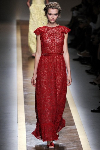 Princesses from Valentino Spring 2012 RTW - Fashion Show - Valentino
