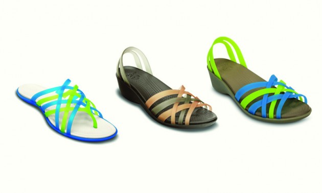 "รองเท้า" สีเด่นสะดุดตา สไตล์เก๋แบบ Crocs เบานุ่ม สวมง่ายใส่สบาย! - แบรนด์ Crocs - รองเท้าสีสันสวยเด่น - แฟชั่นรองเท้า - Crocs - รองเท้าเบาใส่สบาย - รองเท้า Huarache - รองเท้าแตะ - รองเท้าแตะสาน