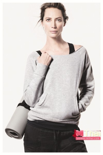 เปิดตัว เสื้อผ้ากีฬา Esprit Wellness Collection 2012