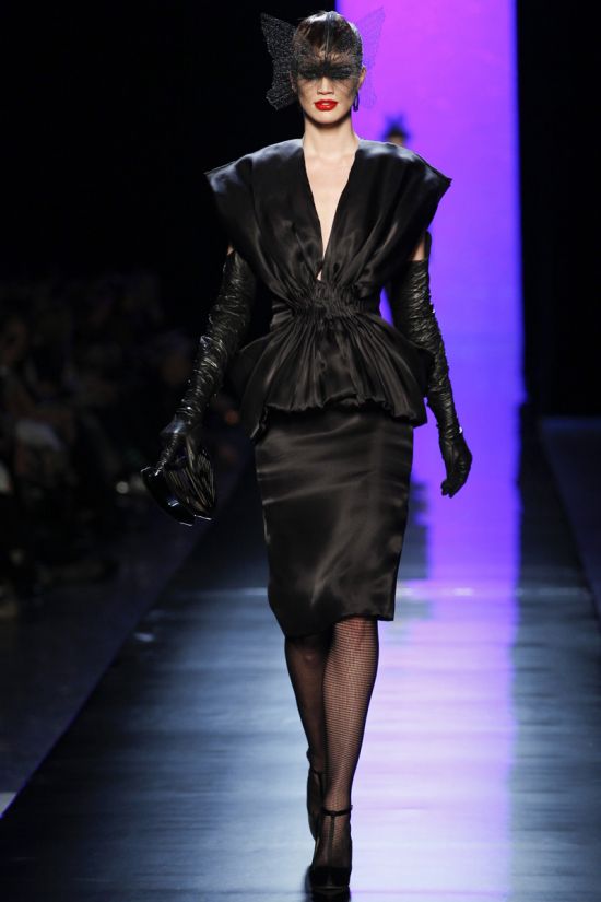 Paris Haute Couture Fashion Week Jean Paul Gaultier S/S 2014 - แฟชั่น - เทรนด์ใหม่ - แฟชั่นคุณผู้หญิง - แฟชั่นเสื้อผ้า - แฟชั่นโชว์ - อินเทรนด์ - Celeb Style - นางแบบ - เทรนด์ - ดีไซเนอร์ - เทรนด์แฟชั่น - สไตล์การแต่งตัว - แฟชั่นนิสต้า - ผู้หญิง - เซ็กซี่ - แฟชั่นการแต่งตัว