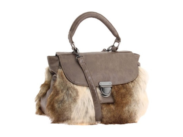 Fabulous Faux Fur for Warming Winter in Cheap Thrills - Women's Wear - Accessory - Faux Fur