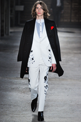 Thời trang nam cho xuân 2012 của Alexander McQueen - Thoi trang nam