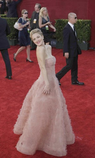 Fashion lends the Emmys some added sparkle - Drew Barrymore - Debra Messing - Elisabeth Moss - Sandra Oh - Heidi Klum - Rose Byrne
