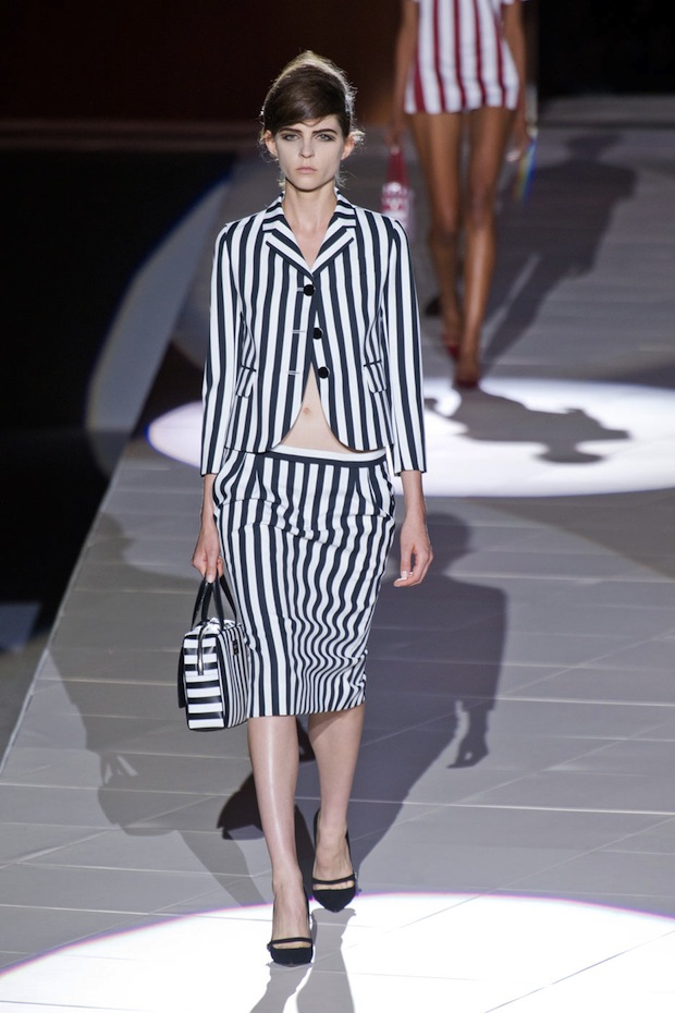 Marc Jacobs กับโชว์ลายทาง - แฟชั่น - แฟชั่นคุณผู้หญิง - เคล็ดลับ - เทรนด์ใหม่ - อินเทรนด์ - แฟชั่นวัยรุ่น - นางแบบ - แฟชั่นโชว์ - นิตยสาร