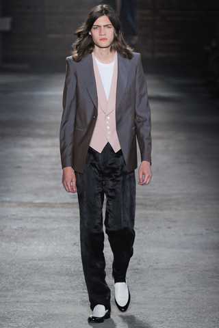 Thời trang nam cho xuân 2012 của Alexander McQueen - Thoi trang nam