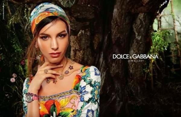 Kate King đẹp như tranh trong quảng cáo trang sức Dolce & Gabbana Hè 2014