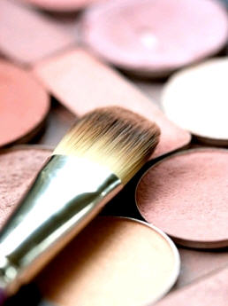 How to Highlight Cheekbones - Makeup - Highlight