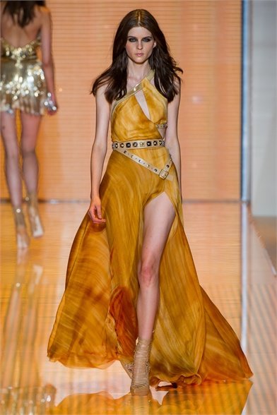 Sexy and Feminine Versace Spring 2013 Collection