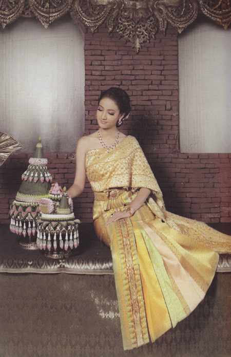 สง่างาม!! แบบ"ชุดไทยแต่งงาน" สำหรับคู่บ่าวสาว - แฟชั่นแต่งงาน - ชุดไทยแต่งงาน - ชุดไทยเจ้าบ่าว - ชุดไทยเจ้าสาว - แบบชุดแต่งงาน