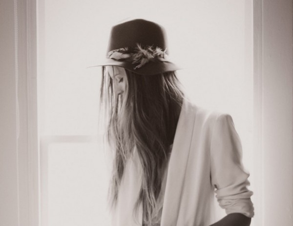 Lookbook nón “Shadows” 2013 đậm chất vintage của Janessa Leone. - Janessa Leone - Nón - Phụ kiện - Bộ sưu tập