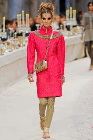 Cảm nhận hơi thở Ấn Độ trong BST Thu đầy bí ẩn từ Chanel Pre-Fall 2012 - Bộ sưu tập - Chanel