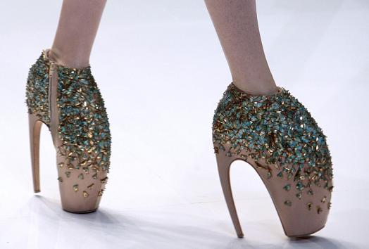 Alexander McQueen’s shoes: Do you dare to try? - Accessory - Shoes - Alexander McQueen