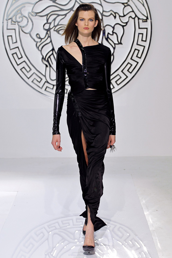 Sexy Versace Fall 2013 Collection at Milan Fashion Week - Versace - Fashion - Collection - Designer - Fall 2013 - Fashion Show