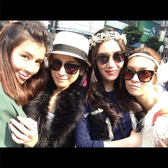ไอเทมฮิตหน้าร้อน!! "แว่นกันแดด" สวย เริ่ด แบบซุปตาร์!! - Celeb Style - แฟชั่นดารา - แว่นตา - แว่นกันแดด - แว่นตากันแดด - แว่นสไตล์ดารา