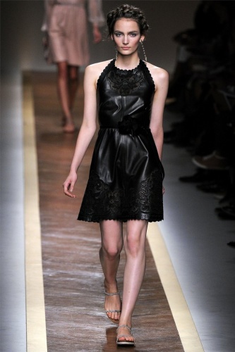 Princesses from Valentino Spring 2012 RTW - Fashion Show - Valentino
