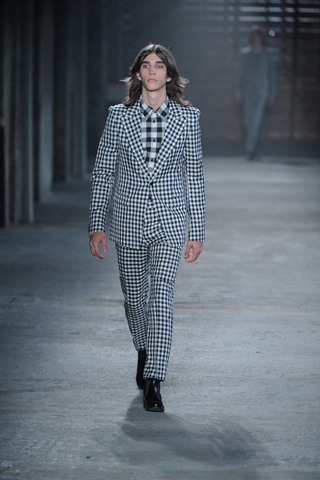 Thời trang nam cho xuân 2012 của Alexander McQueen - Thoi trang nam