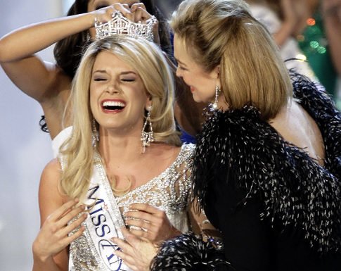 Teresa Scanlan wins Miss America 2011; Miss Nebraska slams WikiLeaks during pageant