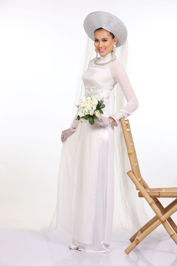 Lotus in Pearl Well - Wedding Collection of Vo Viet Chung Designer - Ao Dai - Wedding
