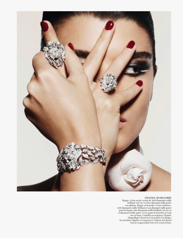 Phong cách trang điểm đẹp mắt trên Vogue Paris tháng 10 - Crystal Renn - Vogue Paris - Người mẫu - Tin Thời Trang - Trang điểm - Thư viện ảnh