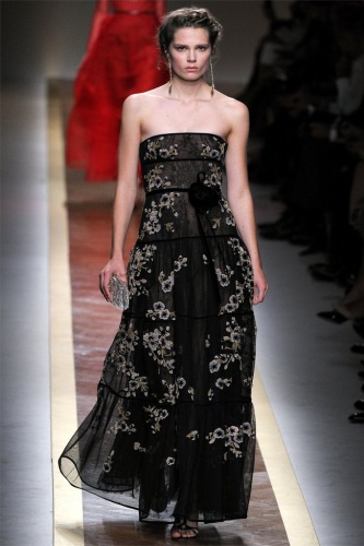 Princesses from Valentino Spring 2012 RTW - Fashion Show - Valentino