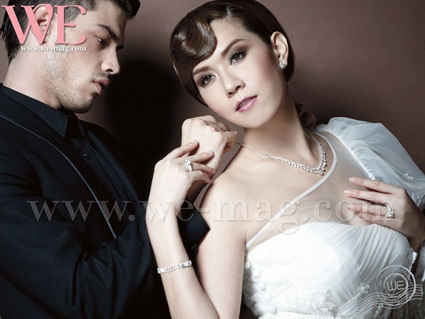 11ปี แห่งความรัก ของ เมย์ เฟื่องอารมย์ - เมย์ เฟื่องอารมย์ - นิตยสาร - WE - แฟชั่นแต่งงาน