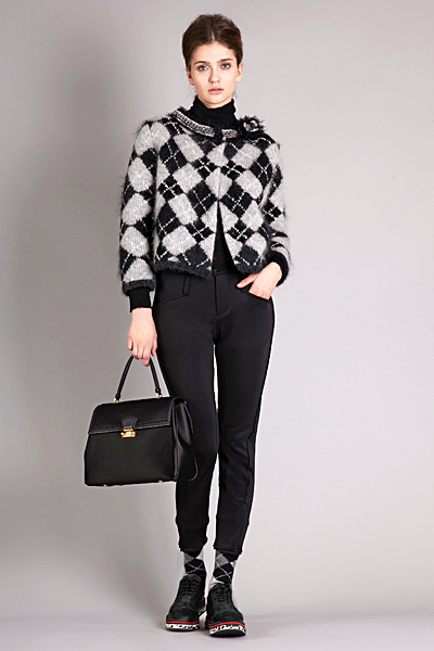 Ấm áp đón thu cùng Ermanno Scervino Pre-Fall RTW - Thời trang nữ - Bộ sưu tập - Thu 2012 - Nhà thiết kế - Ermanno Scervino