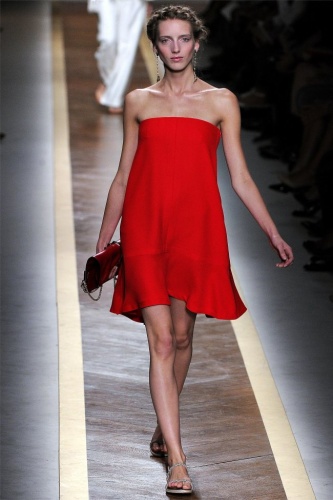 Princesses from Valentino Spring 2012 RTW - Fashion Show - Valentino