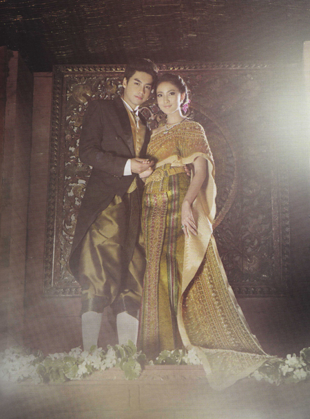 สง่างาม!! แบบ"ชุดไทยแต่งงาน" สำหรับคู่บ่าวสาว