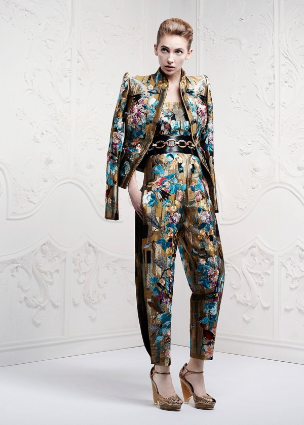 Ngọt ngào mà quý phái trong BST Reosrt 2013 cảu Alexander McQueen - Thời trang nữ - Bộ sưu tập - Resort 2013 - Alexander McQueen - Nhà thiết kế